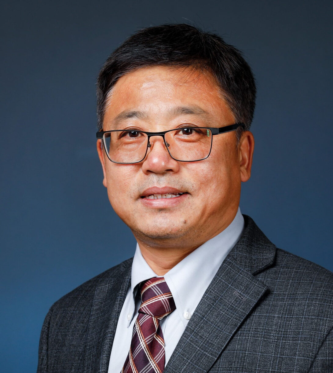 Dr. Xincheng Yao is the Principle Investigator for the Biomedical Optical Imaging and Functional Laboratory housed at the Lions of Illinois Eye Research Institute.